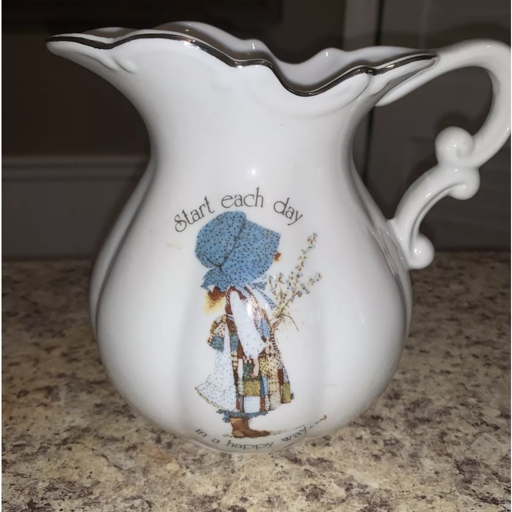 Vintage Holly Hobbie Gold Trimmed Porcelain Water Pitcher 1973 Japan
